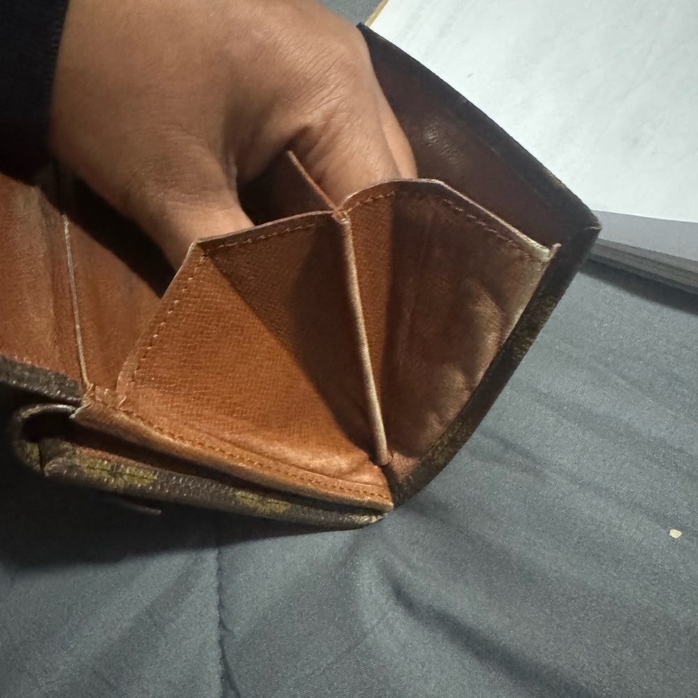 Louis Vuitton Brown Monogram Elise Compact Wallet - GUC - Picture 12 of 12